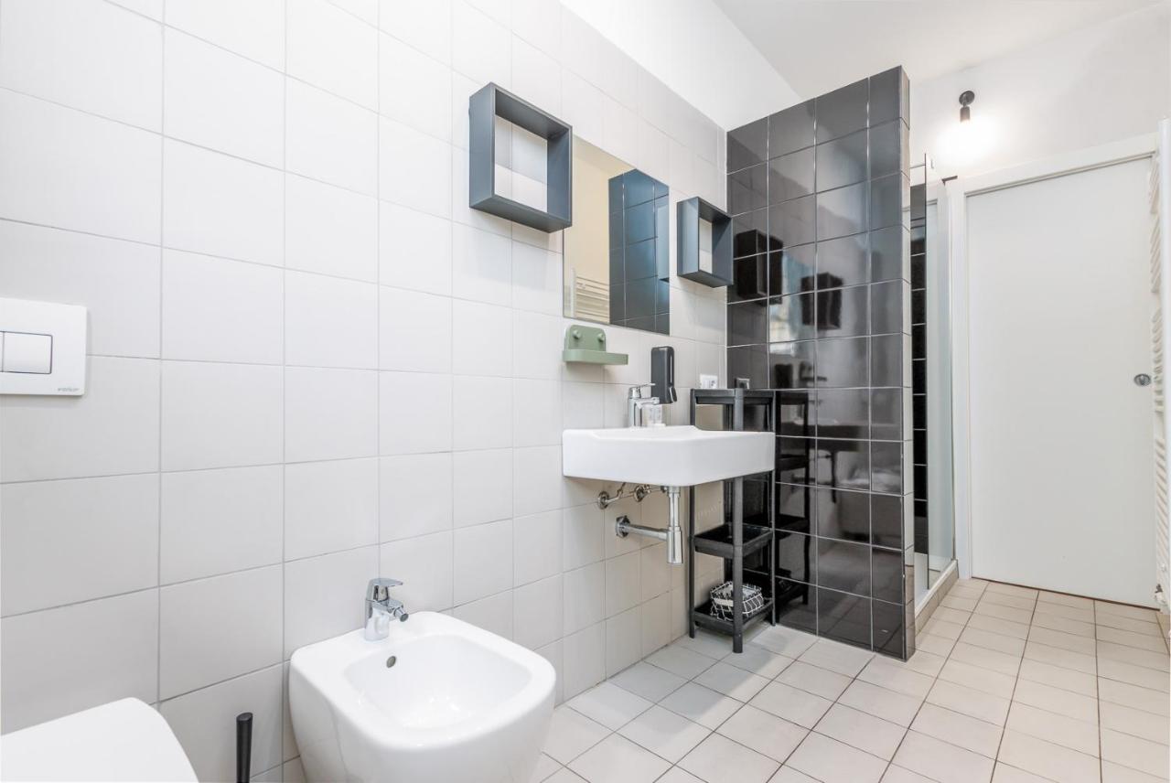 Feel - Porta Nuova Rooms Бергамо Экстерьер фото