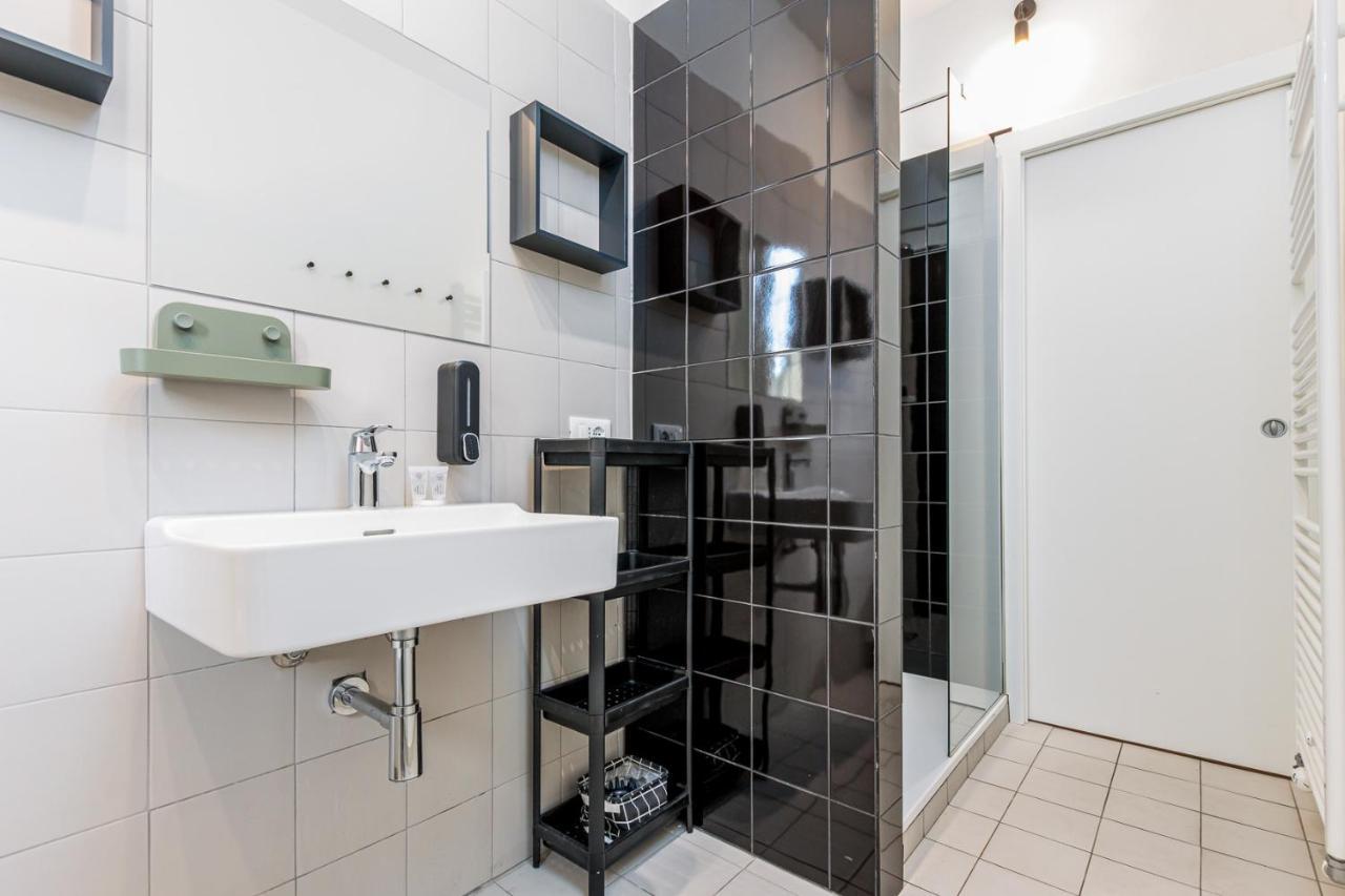 Feel - Porta Nuova Rooms Бергамо Экстерьер фото